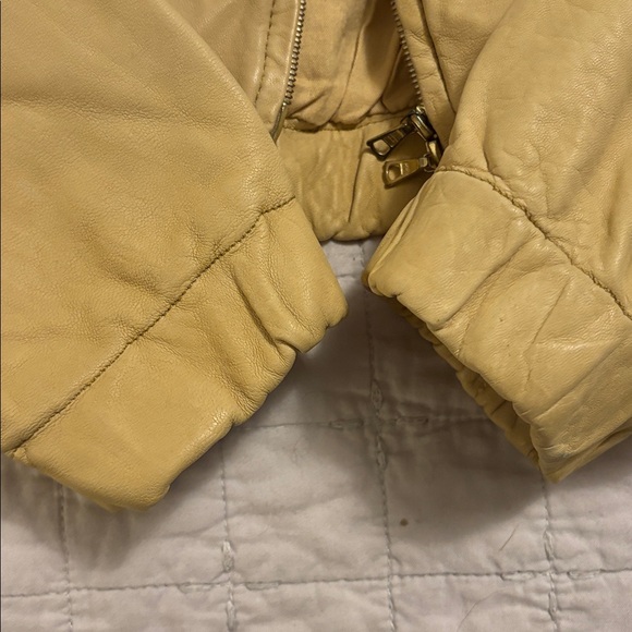 Vintage Marni butter yellow leather jacket - Picture 3 of 10